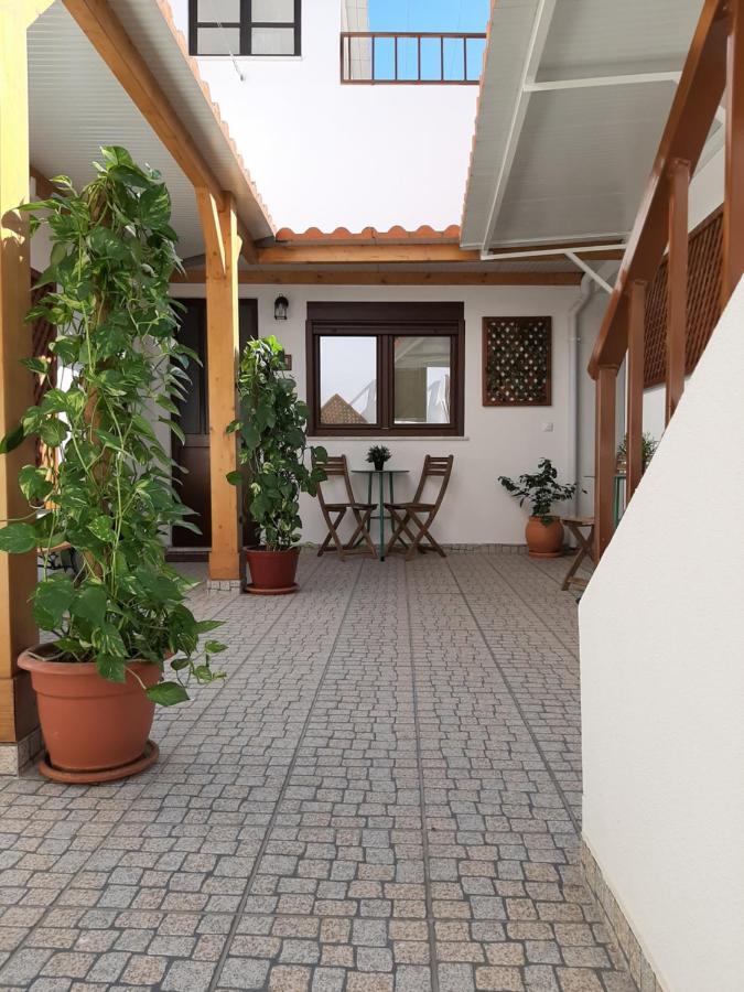 Alojamento Ferreira - Apartamento A Apartment ซังติอาโก โด กาเซ็ง ภายนอก รูปภาพ